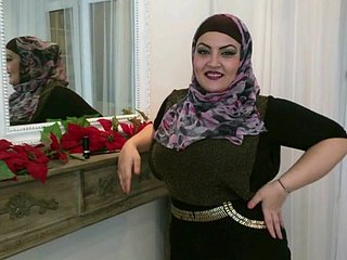 Cornea moglie indossa l'hijab e vuole sempre il sesso
