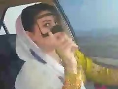 Иранские сексуальные хиджаб мамаша танцы в городе автомобиль Ахваз