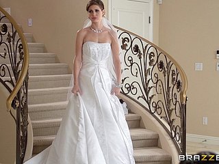 Simmering Bride được fucked Hardcore Doggystyle của một nhiếp ảnh gia đám cưới