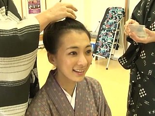 Asian cutie Masako Umemiya gets adjusted at hand grace geisha